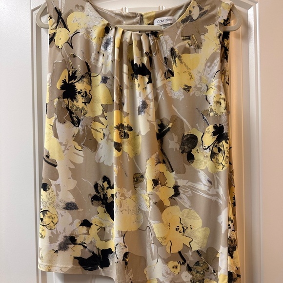 Calvin Klein Tops - Calvin Klein Sleeveless- Multicolor Blouse